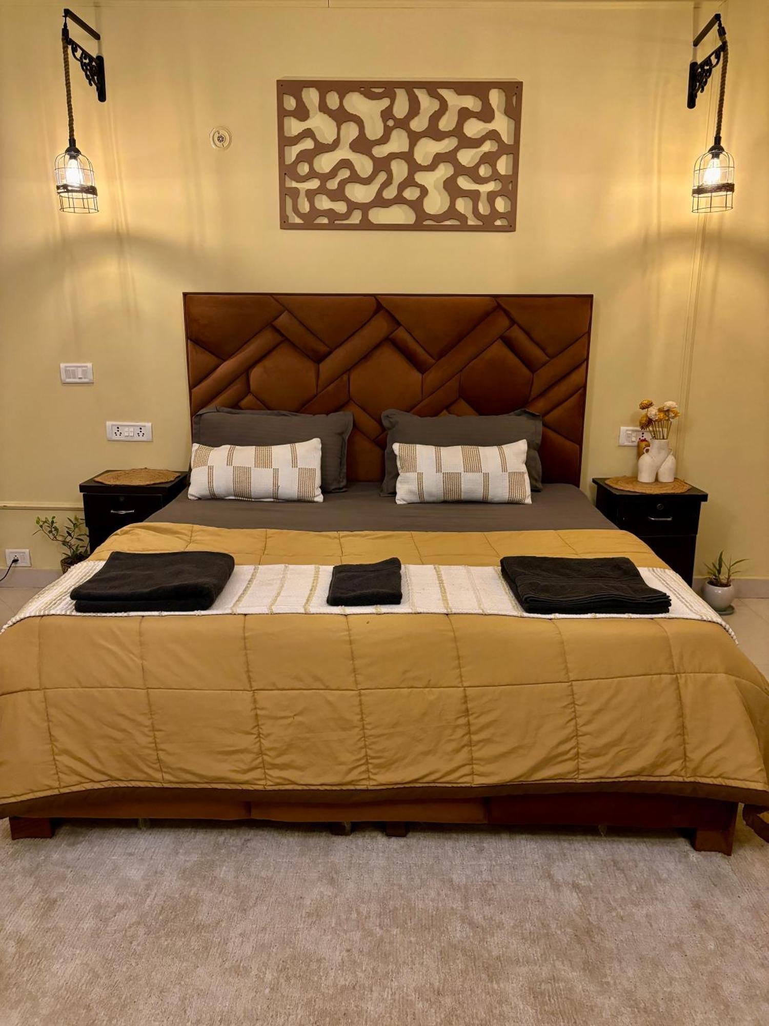 Atharva'S Homestay By Goaround Homes - Nehru Enclave Metro, South Delhi Nova Deli Exterior foto