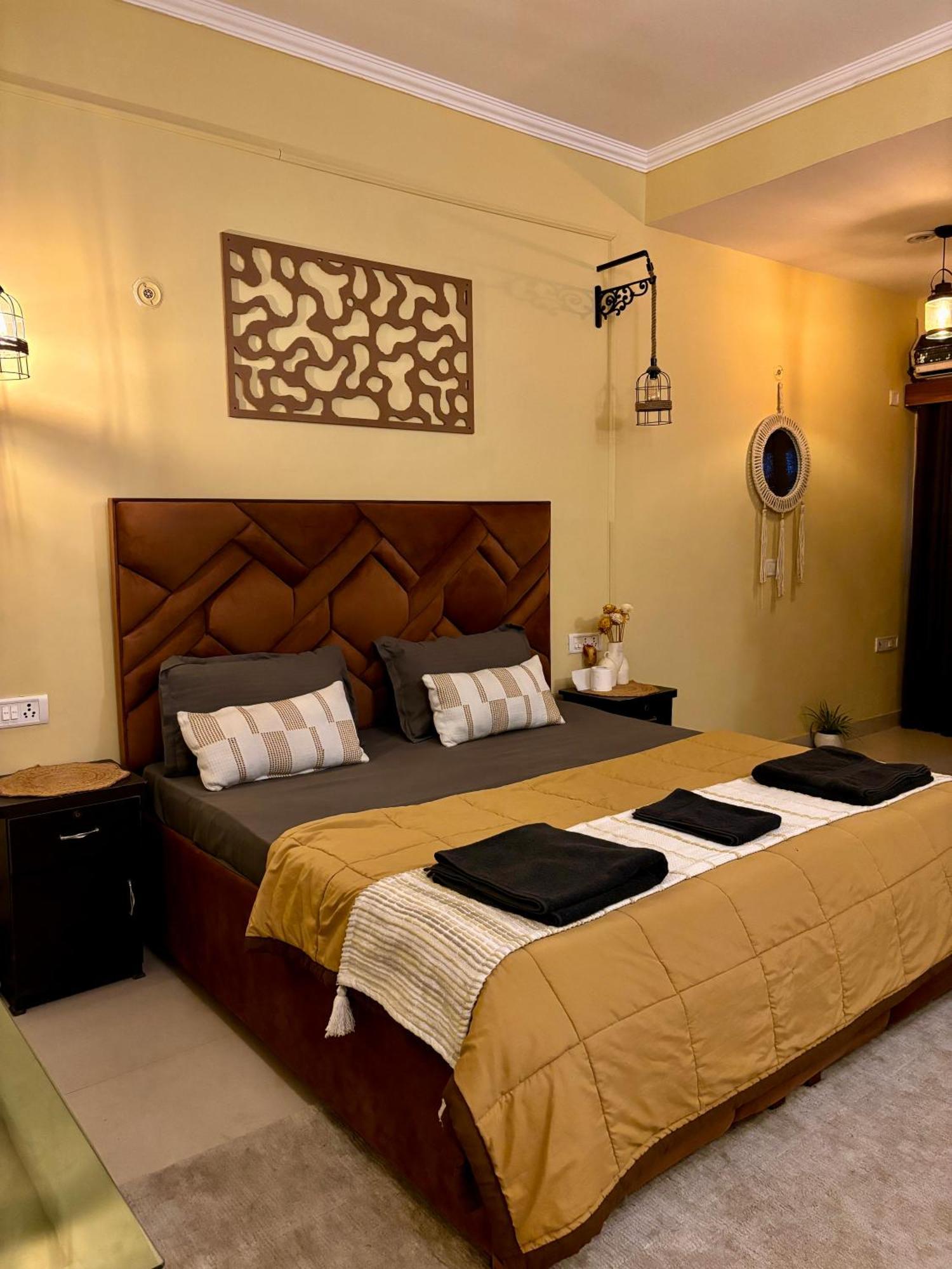 Atharva'S Homestay By Goaround Homes - Nehru Enclave Metro, South Delhi Nova Deli Exterior foto