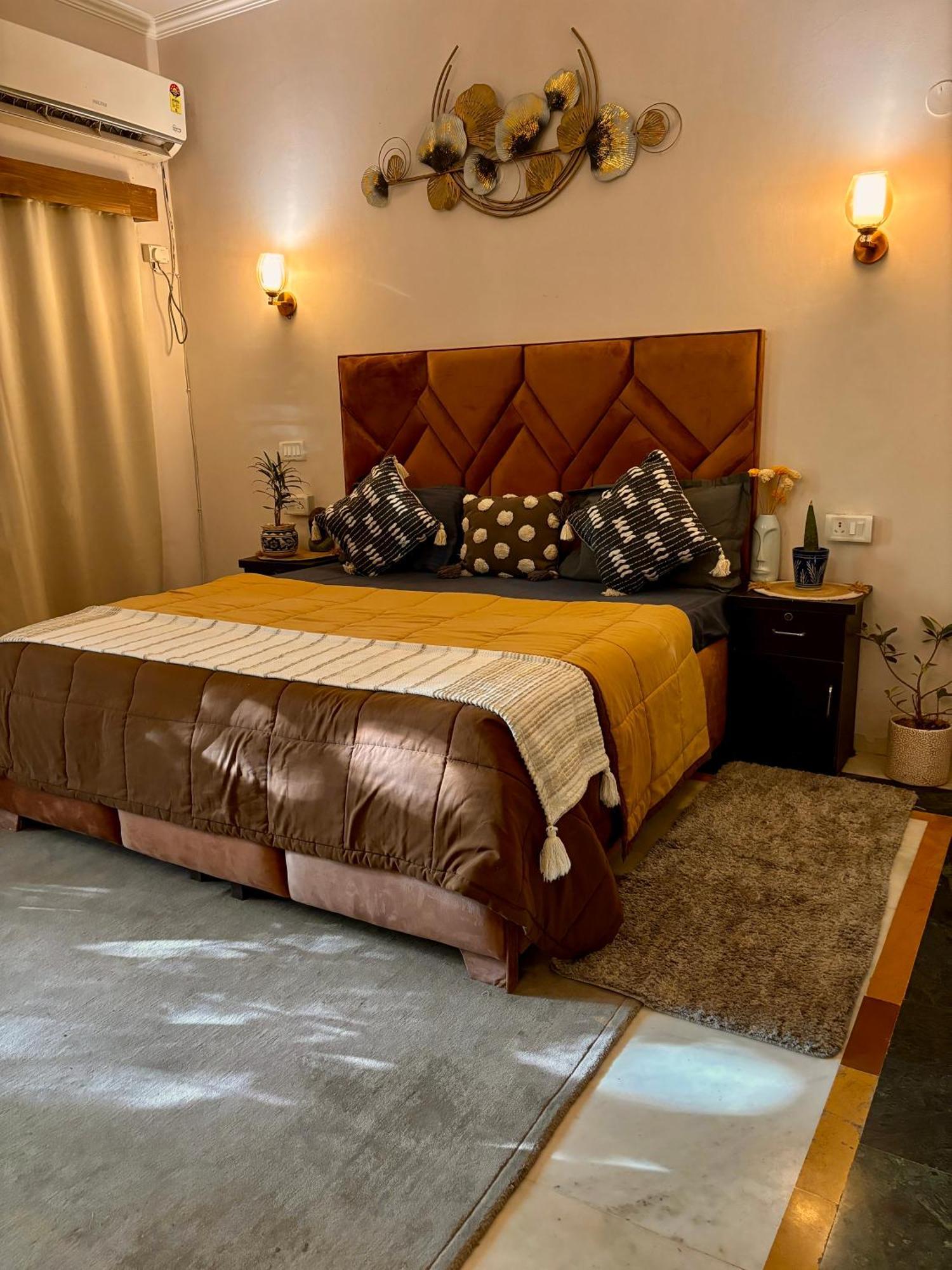 Atharva'S Homestay By Goaround Homes - Nehru Enclave Metro, South Delhi Nova Deli Exterior foto